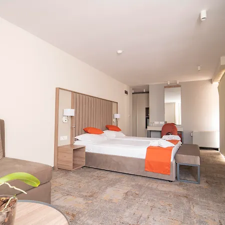 Saint George & Medical Hotel