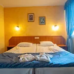 Готель Saint George & Medical 4*